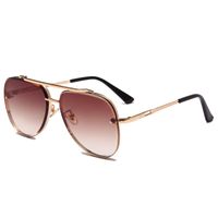 Óculos de sol Moda Piloto clássico Cool Men Brand Design Metal Sun Glasses Vintage Mulheres Sombras UV400 Oculos de Solsunglasses