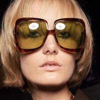 선글라스 여성 스퀘어 대형 고급 나비 태양 안경 빈티지 디자이너 안경 UV400 브랜드 여성 색조 고글 오큘 로스