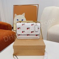 Bolsa de órgãos bordados de alta qualidade Bolsa feminina Messenger Bag Clássica Bordado de Strawberry Bordado Importado Cazeiro Branco
