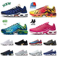 [Kutu ile] Mens Womens Koşu Ayakkabıları 2022 TN Artı Atletizm Run Kulübü Sneakers Gümüş Farsça Menekşe Beyaz Fade Mavi Kahraman Korkunç Revers Günbatımı 3D Tasarımcı Eğitmenler 36-46