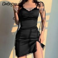 Darlingaga Strappy saten dantelli siyah elbise mini dantel eklenmiş yan bölünmüş seksi kadın sundress arkasız bayanlar es 220521