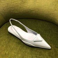 Desiger Sandal Flats Kadın Ayakkabı Patent Deri Siyah Patent Sivri Slingback Fırçalanmış Üçgen Tasarımcı Ayakkabı Açık Elbise Pompaları 35-41