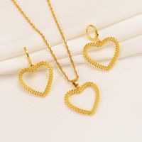 Collar de aretes Bangrui Color de oro Cuerto de corazón hueco para mujeres Juegos de joyería de moda clásica