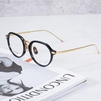 أزياء النظارات الشمسية إطارات Thom Titanium Glasses Frame Men and Women Brown Retro Square Prescription Designer TBX421