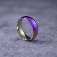 Män kvinnor regnbåge färgglad ring titan stål bröllop band ring bredd 6mm storlek 6-12 gåva