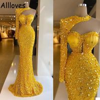 Luxuriöse Perlen Perlen -Prom -Kleider gelbe glänzende Pailletten einer Schulter Langschläfe Festzug Abendkleider Sweep Zug sexy arabische Vestidos de Festa Cl0302