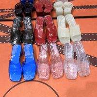 Tasarımcı Sandalet Kristal Jöle Şeffaf Ayakkabılarda Şeker Renk Bir Satır Şık Su Geçirmez Açık Plaj Kadın Terlik