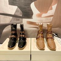 새로운 로고 하네스 특허 가죽 발목 부츠 부츠 Black Brown Luxury Shoes 이탈리아 최고의 여성 디자이너 운동화 하이 트레이너 부츠 부츠 34-40