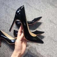 2022 Diseñador Moda de alta calidad Moda de calzado High Heels Sexy Toe Red Sole 8cm 10 cm Bombas de 12 cm Vestido de boda de cuero para mujer zapatos Nude Black 34-43