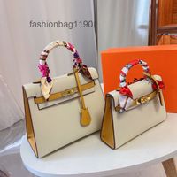 Fashion Handbags Bag 2022 Womens Fashion Classic Premium Totes Women Second Generation Cowhide Color Matching Women's Single Sho CGGV