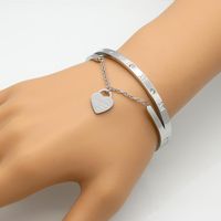 Bangle Fashion Three Color Heart Beads Bracelet Stainless Steel Bangel For Women Simple Personality Clothing Accessories JewelryBangle