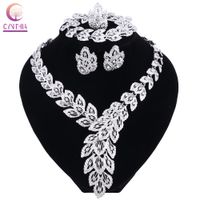 Neue Frauen Silber Farbe Schal-Shaped Crystal Kette Halskette Halskette Armband Ring Hochzeit Geschenke Schmuck-Set