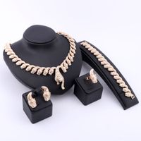 Nigerian Dubai African Gold Versilbertem Kristall Halskette Ohrringe Ring Armband Brautschmuck Sets Für Frauen Hochzeit
