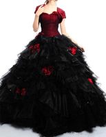 Nieuwe rode en zwarte quinceanera jurken gematchte jassen hot sales handgemaakte bloem sweetheart tule organza baljurk afstuderen jurken Q100