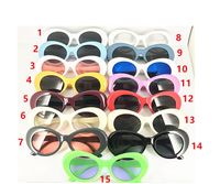 Bayan ve Erkek En Cheap Modern Plaj Sunglass Plastik Klasik Tarzı Oval Güneş Gözlüğü Sun Gözlük Seçmek İçin Birçok Renk