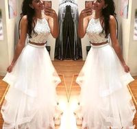 2019 Due pezzi Prom Dresses bianco Sexy halter backless abito da sposa Moda pavimento lunghezza in rilievo formale abiti da sera prom abiti del partito