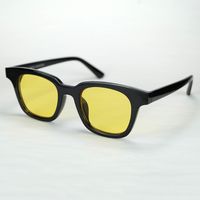 2017 nouveau designer de mode lunettes de soleil couleurs claires lentilles plates avec UV400 gros 20pcs / lot