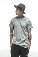 Sıradan genişletilmiş tişörtler beyaz/siyah hip hop moda deliği sokak kıyafeti kısa kollu uzun tişört serin yağma giysileri
