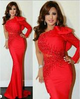 2020 Nuovi eleganti abiti da sera arabi rossi abiti da una spalla con maniche lunghe perline sirena a mermaid abiti da compagnia formale con fiocco 209