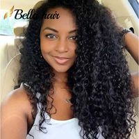 Peruanische jungfr￤uliche menschliche Haar Per￼cken f￼r schwarze Frauen mittlere Kappe Spitze vordere Per￼cken 130% Dichte lose lockige nat￼rliche Farbfarbe Bellahair