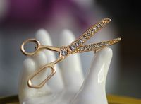 Fashion Unisex Mini Gold Plated Rhinestone Scissors Brooch Pin Gift Costume Accessaries Jewelry for women gift