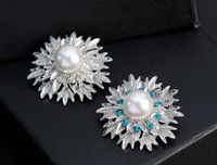 Luksusowy Srebrny Liść Kwiat Broszki Duże Pearl Kryształ Broszki Szpilki Corsage Blippin Dla Mężczyzna Kobiety Wedding Jewelry Prezent