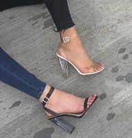 2018 moda kadınlar Şeffaf PVC Ayak Bileği Toka Askı Kadın Sandalet Açık Ayak Temizle Yüksek Topuklar Ayakkabı Kim Kardashian Stil Kadın Pompaları