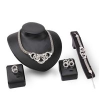 Dubai Rhodium überzogene Fünf Loops Halskette Set Afrikanische Mode Diamant Hochzeit Braut Kostüm Schmucksets (Halskette + Armband + Ohrringe)