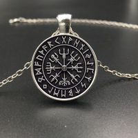 Venta al por mayor- Moda Colgante Símbolo de cristal de Norse Runic Norse Runes Vegvise Collar Compass con cadena para mujeres Hombres Joyería Viking