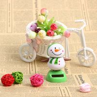 1 Pcs Cute Solar Powered Dancing Swinging Bobble Doll Toy Car Christmas Home Decoration Car Accessories