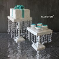 Cake Stands White Crystal Iron Wedding Cake Shelf Acrylic Pandant Cake Pan Iron Dessert Tray L S SIZE