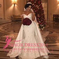 Plus Size Mermaid Bröllopsklänningar Sexiga Av Skulder Lace Appliques Brudklänningar med Satin Avtagbar Tåg Anpassad Amde Dubai Vestidos