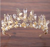 2022 Högkvalitativ guld med pärlor kristall rhinestones huvudstycken hår pinnar hårband kronor bröllop tiaras tillbehör fest tiara billigt