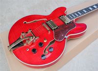 Guitarra eléctrica semi-hueca de venta caliente roja con perla roja Pickguard, 2 pastillas, sistema Tremolo, encuadernación blanca, puede ser personalizable