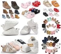 Baby Shoes suola molle Slip-on per bambini Prewalkers primi camminatori per bambini sport delle scarpe da tennis 0-18months 330 stili per scelgono