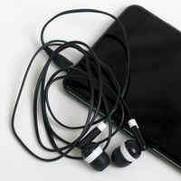 Toptan - Evrensel ucuz 100PCS / LOT Siyah Kulak Kulaklık Kulaklık iPhone 4 5 6 Kulaklık MP3 MP4 3.5mm Ses DHL FEDEX Bedava