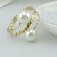 New Pearl Napkin Rings Circle Buckle Silver / Gold Napkin Rings Wedding Party Table Decorative Napkin Rings