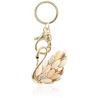 Moda altın kaplama anahtar zincirleri hayvan ıstakoz tokası metal anahtarlık rhinestone opal kuğu takıları kadınlar için anahtarlıklar lüks el çantası takılar