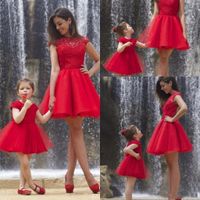 2019 Kırmızı Dantel Bir Çizgi Kısa Anne Ve Kızı Elbise Mücevher Kapaklı Kollu Ucuz Parti Abiye Örgün Gelinlik Modelleri