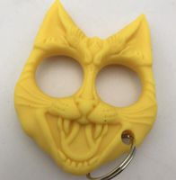 Helt ny katt Brass Knuckles Dusters näve Avdrag för självförsvar Personlig säkerhetsflasköppnare EDC Tools Gratis frakt