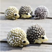 60 Unids / lote Miniatura Dollhouse Bonsai Fairy Garden Paisaje Mini Hedgehog Decoración Figuras Para Suministros de Decoración Del Hogar