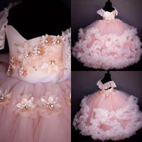 2020 Pink Ballroom Girl Pageant Abiti Off Spalla Appliqued Beaded Floral Flower Girl Gowns Backless Ruffle Gonna a Tiered Gonna Abiti da compleanno