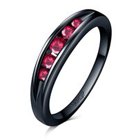 Trendy semplici gioielli mai dissolvenza oro nero riempito luce rossa CZ libera l'anello di barretta di pietra Donne di nozze coda anello per sempre amore