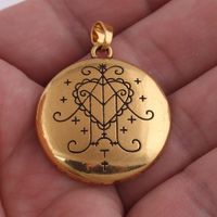 HL0033 Factory Direct Sale Starożytne Złote Starożytne Srebrne Pary Biżuteria Okrągły Kształt Medal Piękny Wzór Wisiorek Viking Religijny Nowy Urok