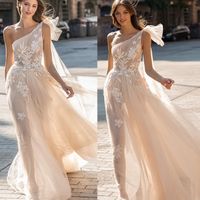 2020 Berta Gelinlik Bir Omuz Tül Gelinlik elbiseler de soirée Illusion Behamian Hat Düğün Elbise tarafından Muse