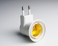 Podstawa lampy E27 LED Light Męskie Gniazdo do EU typu Plug Adapter Converter dla uchwytu lampy żarówki z przyciskiem ON / OFF