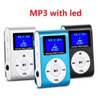 Marcatura a caldo Mini USB Clip Lettore MP3 Schermo LCD Supporto 32GB Micro SD TF Card I lettori Mp3 musicali digitali sono dotati di cavo USB per auricolari