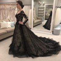 Schwarze Gothic Abendkleider 2020 A-Linie mit langen Ärmeln V-Ausschnitt Lace Illusion Mieder Garden Country Backless Abschlussball-Kleid-Partei-Abnutzung