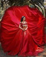Dernières Design Robe d'African Robe de Boule Rouge Quinceanera Robes De L'épaule Col de Prestige Dentelle Appliquée Robes Robe de Mariage