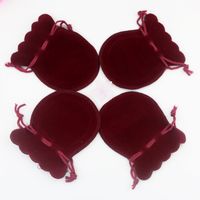 50pcs / lot Dark Red Gourd Velvet Sacs 7x9cm Petites Pochettes Charmes Bijoux Emballage Sacs Sacs De Cadeau De Mariage Mignon